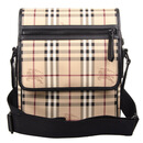 巴宝莉单肩斜跨包 商品在途是什么意思?