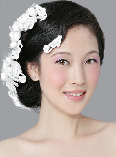 《<em>影楼经典发型设计实战</em>(第2卷)》(温狄)【摘要