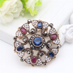 Vintage Turkish Women Resin Round Flower Brooch Pins Antique Gold Color Hollow Corsage Jewelry Graceful Lines India Ethnic Pin