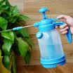 Ou Runzhe sprinkler 2L PP Japanese air pressure home cleaning gardening watering mouth long mouth spray pot