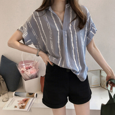 White Navy Yellow Work Shirt V-Placket Curved High Low Office Blouse Women short Sleeve Batwing Sleeve Tops Summer Ladies Blouse
White Navy Yellow Work Shirt V-Placket Curved High Low Office Blouse Women short Sleeve Batwing Sleeve Tops Summer Ladies Blouse
