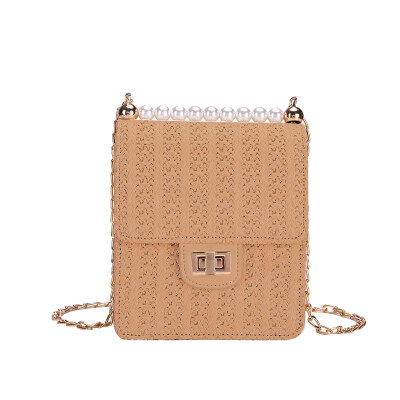 Temperament shoulder bags 2019 New Wave Fashion Messenger Bag Wild Pearl Chain Shoulder Hand-woven Small Square Bag
Temperament shoulder bags 2019 New Wave Fashion Messenger Bag Wild Pearl Chain Shoulder Hand-woven Small Square Bag