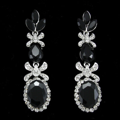 "Luxury Silver Long Earring with Stones Zirconia Rhinestone Green Earrings for women Bridal Party Wedding Jewelry "
"Luxury Silver Long Earring with Stones Zirconia Rhinestone Green Earrings for women Bridal Party Wedding Jewelry "