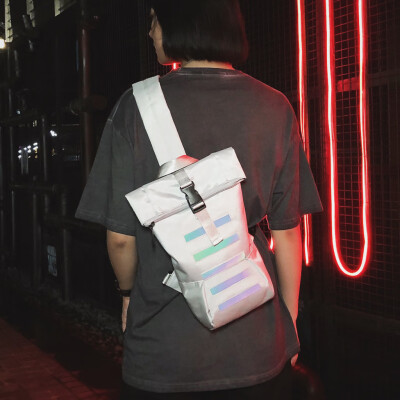 Tailored Fashion Unisex Oxford Shoulder Bag Large Capacity Luminous Stripe Crossbody Bag
Tailored Fashion Unisex Oxford Shoulder Bag Large Capacity Luminous Stripe Crossbody Bag