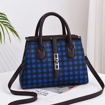2019 spring new platinum womens bag European&American fashion trend mobile handbags Messenger bag
2019 spring new platinum womens bag European&American fashion trend mobile handbags Messenger bag