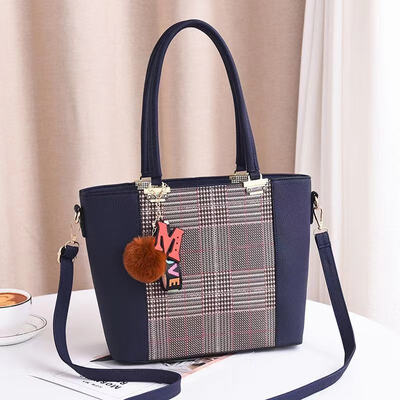 2019 spring new European&American big bag elegant handbag simple handbag diagonal bag fashion handbag
2019 spring new European&American big bag elegant handbag simple handbag diagonal bag fashion handbag