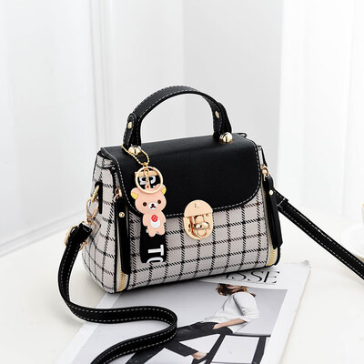Little girl bag tide Korean version 100 shoulder oblique satchel simple fashion lady handbag
Little girl bag tide Korean version 100 shoulder oblique satchel simple fashion lady handbag