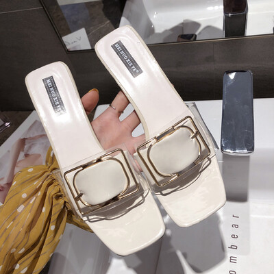Slippers Women Wear Cold Slippers Outside Summer Women Korean Edition of Rough-heeled Transparent Metal Button Fashion Slippers
Slippers Women Wear Cold Slippers Outside Summer Women Korean Edition of Rough-heeled Transparent Metal Button Fashion Slippers