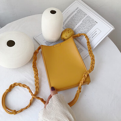 Summer France niche texture bag handbag 2019 new wave fashion fashion wild shoulder slung small square bag
Summer France niche texture bag handbag 2019 new wave fashion fashion wild shoulder slung small square bag