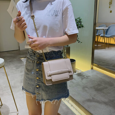 The new 2019 Korean version of the new high-grade foreign gas chain bag with a small square bag tide on the new high-grade foreign
The new 2019 Korean version of the new high-grade foreign gas chain bag with a small square bag tide on the new high-grade foreign