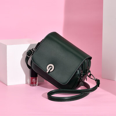 Small bag female simple lock small square bag shoulder Messenger bag 2019 new wild casual student summer bag
Small bag female simple lock small square bag shoulder Messenger bag 2019 new wild casual student summer bag