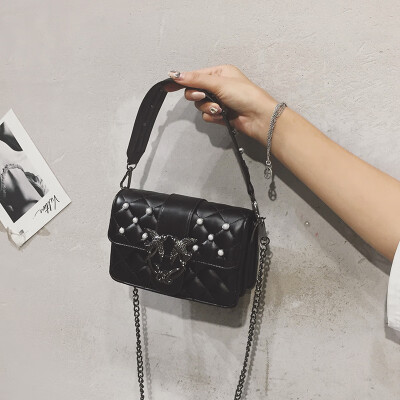Womens bag 2019 new fashion pearl chain bag summer small fresh messenger bag wild ins chain shoulder bag
Womens bag 2019 new fashion pearl chain bag summer small fresh messenger bag wild ins chain shoulder bag