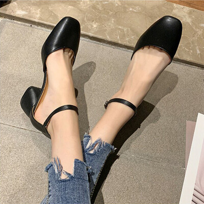 Featuring the 2019 Summer New Korean version students wear a single buckle with thick&hollow heels
Featuring the 2019 Summer New Korean version students wear a single buckle with thick&hollow heels