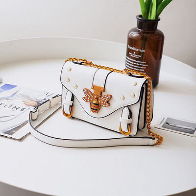 Women Messenger Bag Fashion Brand Designer Retro Bee Honeybee Decor Rivet Shoulder Bag for Ladies Vintage Cute Crossbody Bag
Women Messenger Bag Fashion Brand Designer Retro Bee Honeybee Decor Rivet Shoulder Bag for Ladies Vintage Cute Crossbody Bag