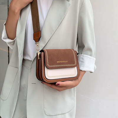 New contrast color retro broadband bag female 2019 new Korean version of the wild single shoulder slung fashion frosted small square bag
New contrast color retro broadband bag female 2019 new Korean version of the wild single shoulder slung fashion frosted small square bag