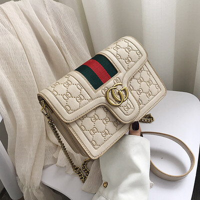Qiao Bani 2019 new European&American style fashion indentation ribbon chain PU flip bag shoulder diagonal trend handbags
Qiao Bani 2019 new European&American style fashion indentation ribbon chain PU flip bag shoulder diagonal trend handbags