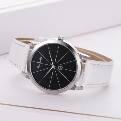 Fashion Temperament Quartz watch women Fashionable clock with time projection Business Simple wristwatches for ladies D
Fashion Temperament Quartz watch women Fashionable clock with time projection Business Simple wristwatches for ladies D