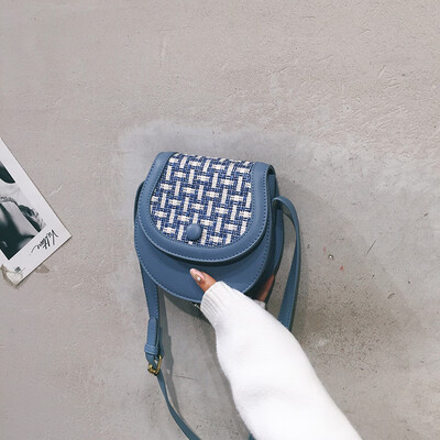 New small bag female 2019 new wave Korean version of the wild Messenger bag chain shoulder woven bag fashion saddle bag
New small bag female 2019 new wave Korean version of the wild Messenger bag chain shoulder woven bag fashion saddle bag
