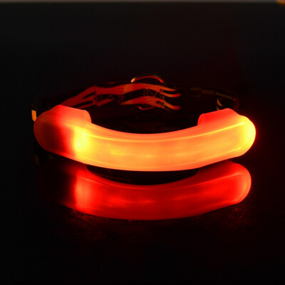 Silicone Straps Security Warning Lights For Dog Pet Aupplies Led Light Glowing Bandage On Dog Collar Perro Leash Pets Acessorios
Silicone Straps Security Warning Lights For Dog Pet Aupplies Led Light Glowing Bandage On Dog Collar Perro Leash Pets Acessorios