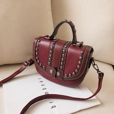 Qiao Bani 2019 new South Korea ins retro style fashion rivet saddle bag shoulder shoulder diagonal tide handbag
Qiao Bani 2019 new South Korea ins retro style fashion rivet saddle bag shoulder shoulder diagonal tide handbag