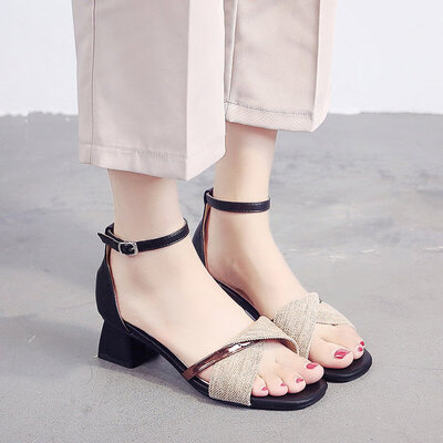 A word with sandals summer ladies rough cloth thick heels fashion fairies ins trendy shoes trendy shoes
A word with sandals summer ladies rough cloth thick heels fashion fairies ins trendy shoes trendy shoes