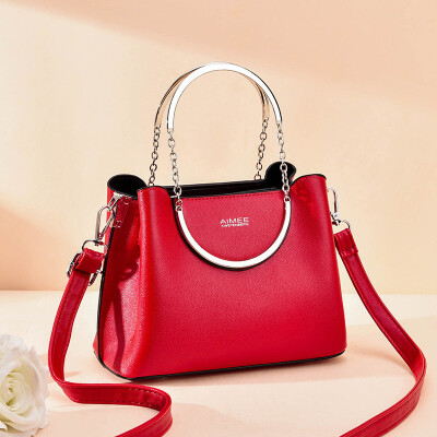 Baggage ladies fashion ladies carry large capacity simple temperament inclined bags single shoulder texture
Baggage ladies fashion ladies carry large capacity simple temperament inclined bags single shoulder texture