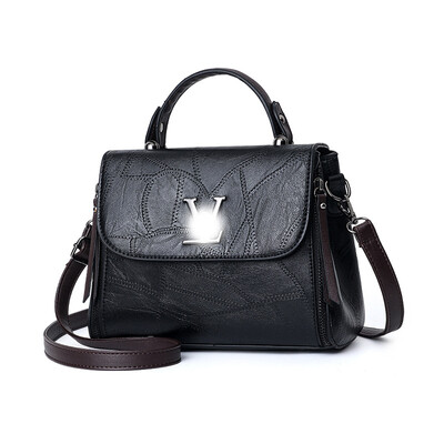 2019 summer new wave shoulder bag small bag Korean PU leather fashion handbag Messenger bag small square bag
2019 summer new wave shoulder bag small bag Korean PU leather fashion handbag Messenger bag small square bag