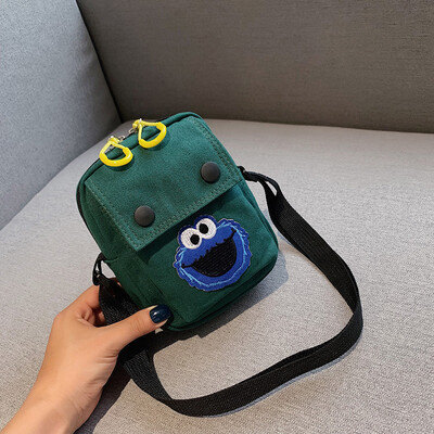 Cute cartoon simple wild shoulder Messenger bag female 2019 new casual fashion ugly cute Sesame Street canvas bag
Cute cartoon simple wild shoulder Messenger bag female 2019 new casual fashion ugly cute Sesame Street canvas bag