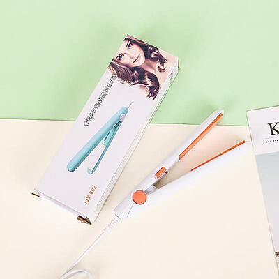 New Mini Ceramic Electronic Hair Straightener Portable Mini Hair Flat Iron Wet Irons Hair Crimper Styling Tools
New Mini Ceramic Electronic Hair Straightener Portable Mini Hair Flat Iron Wet Irons Hair Crimper Styling Tools