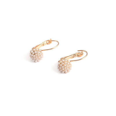 Stud Earrings Women Ethnic Style Retro Cute Hypoallergenic Pearl Pattern Jewelry Stud Earrings aretes de mujer oorbellen
Stud Earrings Women Ethnic Style Retro Cute Hypoallergenic Pearl Pattern Jewelry Stud Earrings aretes de mujer oorbellen