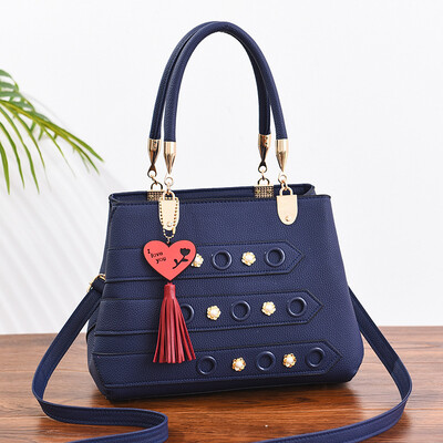 Womens bag 2019 summer new Korean version of the handbag female big bag casual shoulder bag slung black
Womens bag 2019 summer new Korean version of the handbag female big bag casual shoulder bag slung black