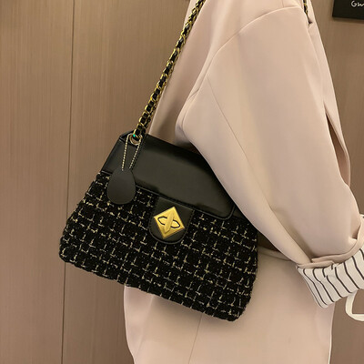 New lady bag 2019 autumn&winter popular Korean version of the large-capacity woolen shoulder bag foreign gas wild chain big bag
New lady bag 2019 autumn&winter popular Korean version of the large-capacity woolen shoulder bag foreign gas wild chain big bag