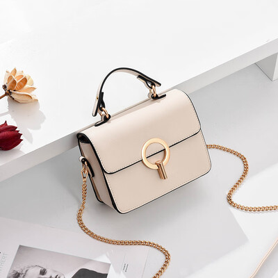 The new womens Korean version of the hand-held chain single-shoulder bag is fashionable&the foreign gas slanted the small squ
The new womens Korean version of the hand-held chain single-shoulder bag is fashionable&the foreign gas slanted the small squ