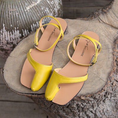 Apodious sandals woman summer 2019 new online celebrity one-word buckle belt low heel flat bottom open-toed square head toed Roman
Apodious sandals woman summer 2019 new online celebrity one-word buckle belt low heel flat bottom open-toed square head toed Roman