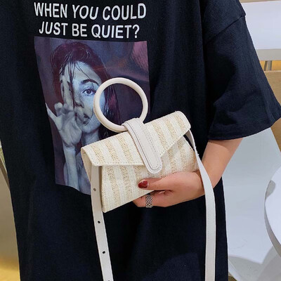 Summer ins super fire bag female 2019 new French niche Korean version of the wild shoulder slung fashion handbag
Summer ins super fire bag female 2019 new French niche Korean version of the wild shoulder slung fashion handbag