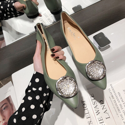 Summer Korean version of Baitao pointed shallow flat sole single shoe chic net red fashion round button bean shoe woman
Summer Korean version of Baitao pointed shallow flat sole single shoe chic net red fashion round button bean shoe woman