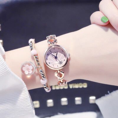 Metal chain ins watch girl student cute girl little fresh simple temperament girl small exquisite woman watch
Metal chain ins watch girl student cute girl little fresh simple temperament girl small exquisite woman watch