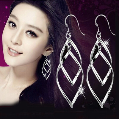 New Fashion Dainty Small Flower Heart Wing Bow Crown Zircon Simulated Pearl Star Stud Earrings for Women Tiny Jewelry
New Fashion Dainty Small Flower Heart Wing Bow Crown Zircon Simulated Pearl Star Stud Earrings for Women Tiny Jewelry