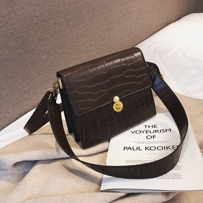 Chobani 2019 new South Korea ins fashion simple crocodile pattern solid color flip bag shoulder diagonal tide handbag
Chobani 2019 new South Korea ins fashion simple crocodile pattern solid color flip bag shoulder diagonal tide handbag