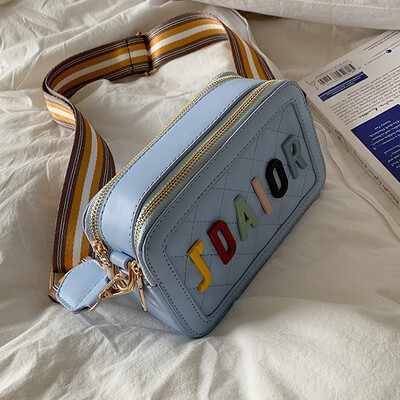 Mini bag 2019 summer fashion Lingge Joker small fresh letters bag Western style broadband Messenger bag
Mini bag 2019 summer fashion Lingge Joker small fresh letters bag Western style broadband Messenger bag