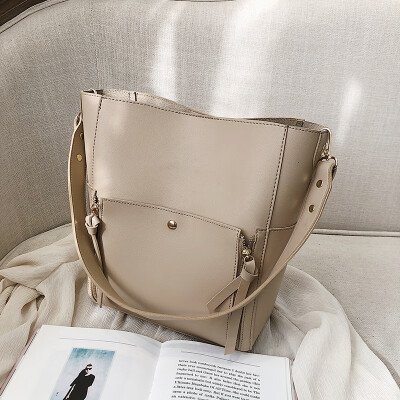 Advanced sense bag foreign air female bag 2019 new Korean fashion handbag female small bag texture diagonal bucket bag
Advanced sense bag foreign air female bag 2019 new Korean fashion handbag female small bag texture diagonal bucket bag