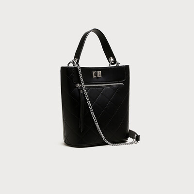 Qiao Bani 2019 new European&American style fashion simple embroidery line chain bucket bag hand shoulder shoulder diagonal female bag tide
Qiao Bani 2019 new European&American style fashion simple embroidery line chain bucket bag hand shoulder shoulder diagonal female bag tide