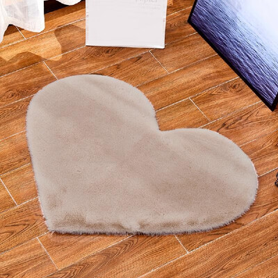 Ultra Soft Heart-shaped Decorative Rug Faux Artificial Rabbit Hair Carpet Rugs Non-slip Floor Mats for Living Room Bedroom Home De
Ultra Soft Heart-shaped Decorative Rug Faux Artificial Rabbit Hair Carpet Rugs Non-slip Floor Mats for Living Room Bedroom Home De