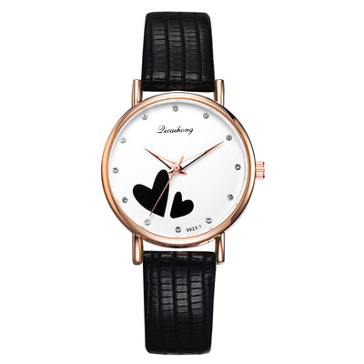 Korean version of the personality love word quartz watch trend fashion mirror casual watch pu watch
Korean version of the personality love word quartz watch trend fashion mirror casual watch pu watch