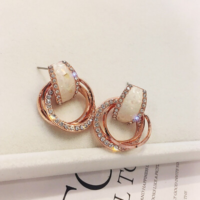 Fashion Temperament Personality Retro Rhinestone Crystal Diamond Earrings Women Rose Gold Drop Oil Circle Earrings
Fashion Temperament Personality Retro Rhinestone Crystal Diamond Earrings Women Rose Gold Drop Oil Circle Earrings