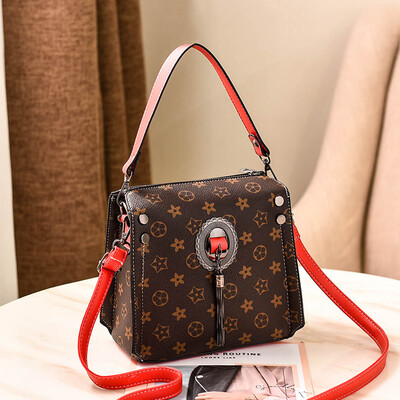 Womens bag new Chaohan version of the one-shoulder bag oblique shoulder bag retro when the lady fimme bag
Womens bag new Chaohan version of the one-shoulder bag oblique shoulder bag retro when the lady fimme bag