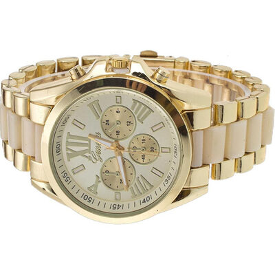 Business casual quartz steel belt watch mens three eyes six needle mens alloy card rubber stainless steel belt watch
Business casual quartz steel belt watch mens three eyes six needle mens alloy card rubber stainless steel belt watch