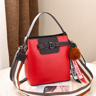 New small bag female bag 2019 new wave Korean version of the wild lady shoulder Messenger bag broadband bucket bag
New small bag female bag 2019 new wave Korean version of the wild lady shoulder Messenger bag broadband bucket bag