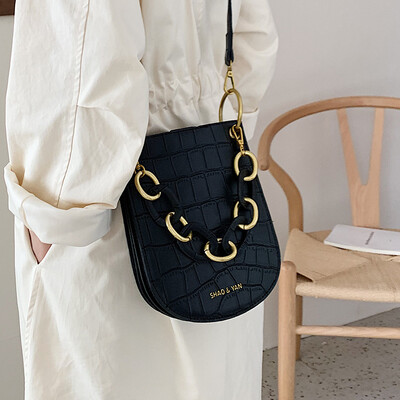 Ins super fire small bag female 2019 new Korean version of the foreign small square bag fashion student wild shoulder Messenger bag
Ins super fire small bag female 2019 new Korean version of the foreign small square bag fashion student wild shoulder Messenger bag