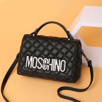 Texture bag womens bag new Chaohan version of 100 rhomboid oblique satchel personality girl bag simple portable bag
Texture bag womens bag new Chaohan version of 100 rhomboid oblique satchel personality girl bag simple portable bag
